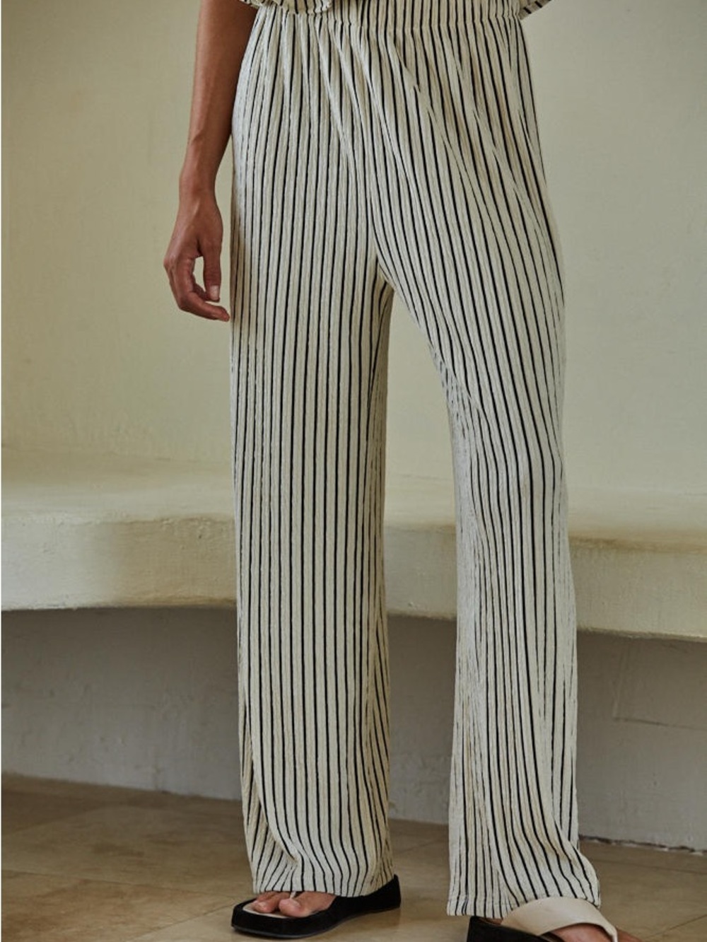By Together Cream Wide-Leg and sleeveless shirt Striped Pants